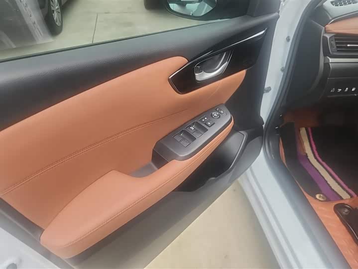 Honda Envix 2022 2022款 锐·混动 1.5L 净畅版
