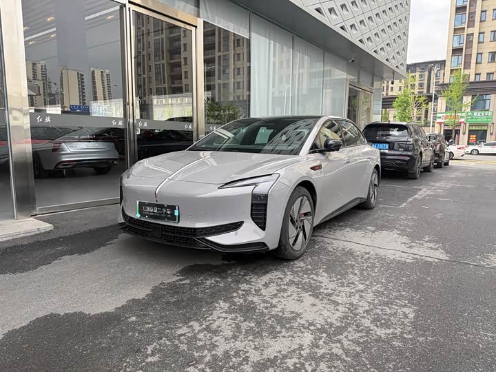 Hongqi EH7 2025 2025款 640 四驱 智选版