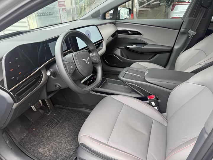 Hongqi EH7 2025 2025款 640 四驱 智选版