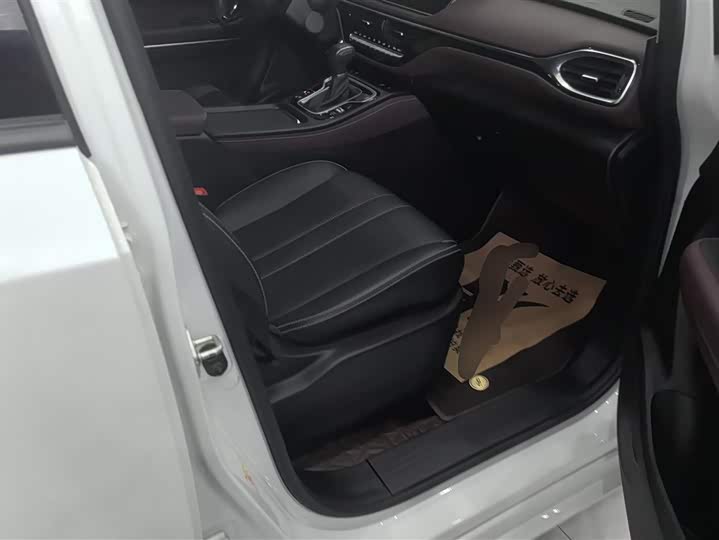 GAC Trumpchi M6 2021 2021款 PRO 270T DCT豪华版