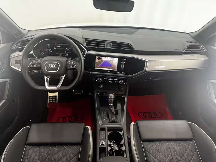 Audi Q3 2025 2025款 quattro 45周年典藏版 35TFSI 时尚动感型