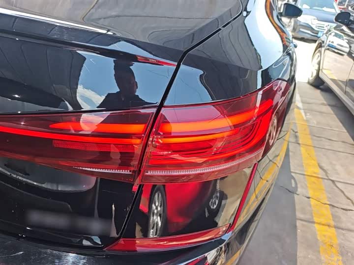 Фото 8 - Volkswagen Passat