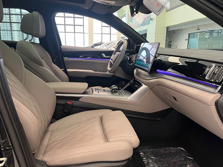 Фото 8 - BYD Tang Hybrid/EV