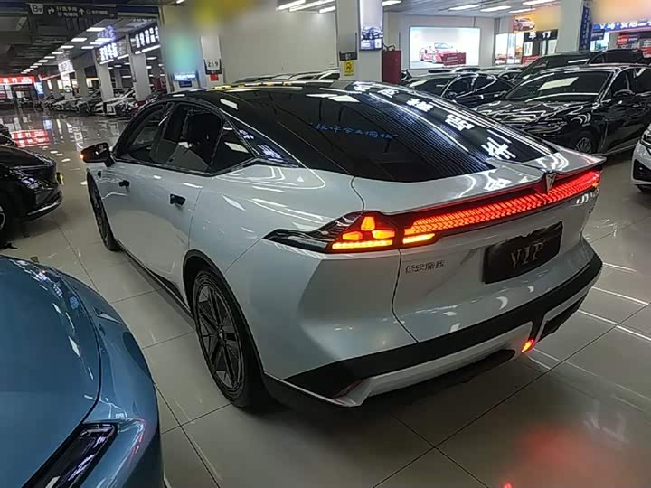 Фото 5 - Changan Deepal SL03