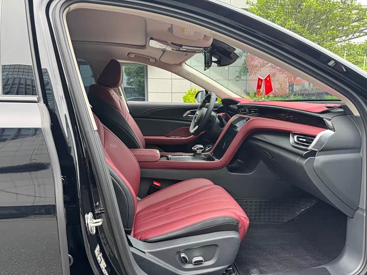 Hongqi H5 2025 2025款 1.5T DCT玄影版