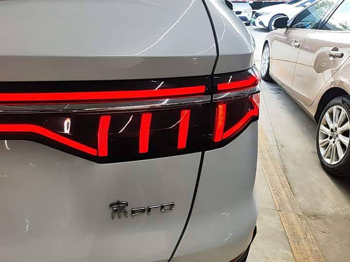 BYD Song Pro Hybrid 2022 2022款 DM-i 51km 豪华型