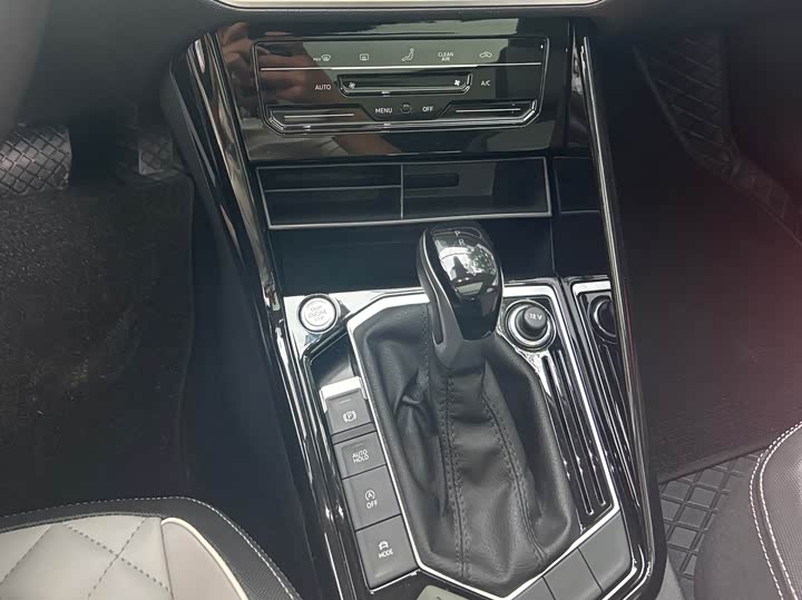 Volkswagen Tayron 2024 2024款 300TSI 两驱豪华Plus进阶版