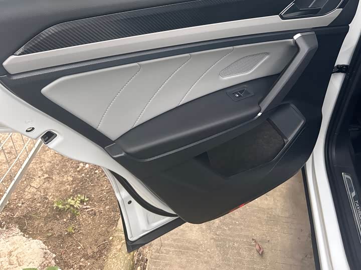 Volkswagen Tayron 2024 2024款 300TSI 两驱豪华Plus进阶版