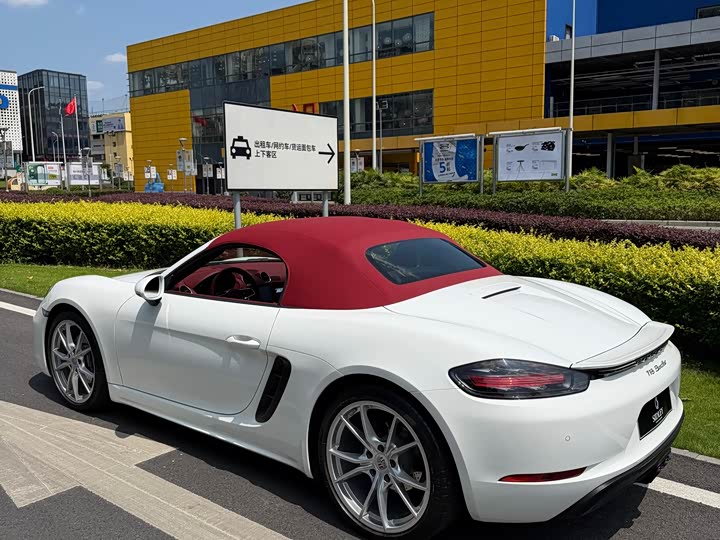 Zdjęcie 3 - Porsche 718