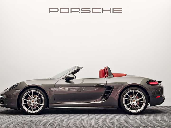 2023 Porsche 718