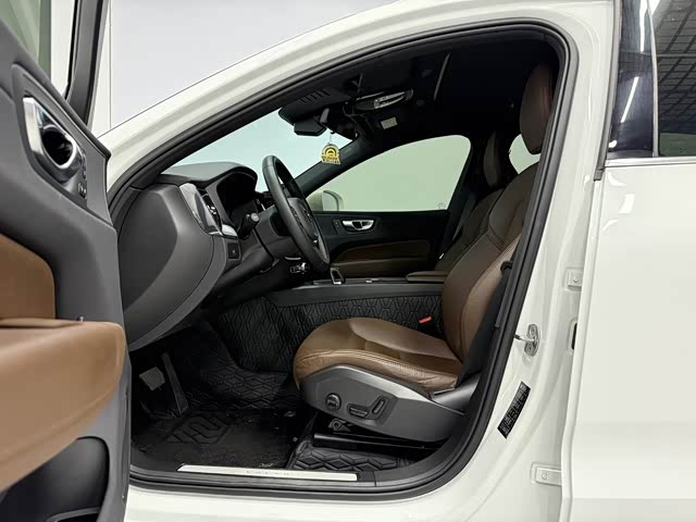 Zdjęcie 9 - Volvo XC60