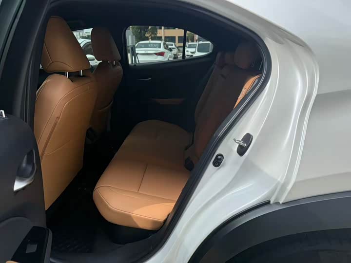 Lexus UX 2022 2022款 260h 探·酷版