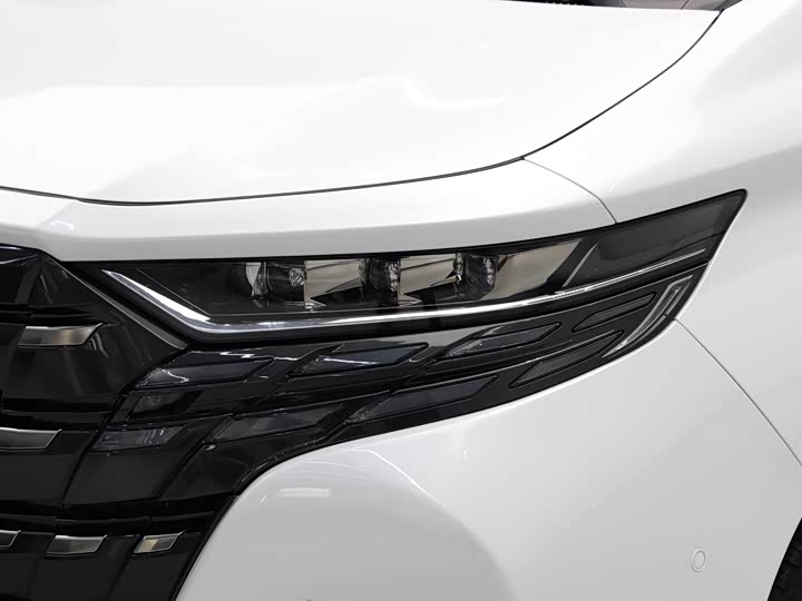 Toyota Alphard 2024 2024款 双擎 2.5L 臻享版