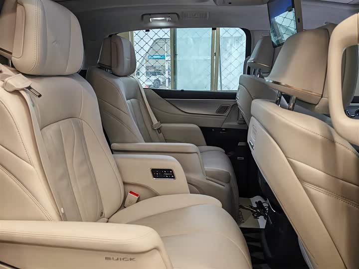 Buick GL8 Hybrid 2026 2026款 陆尊 尊享版
