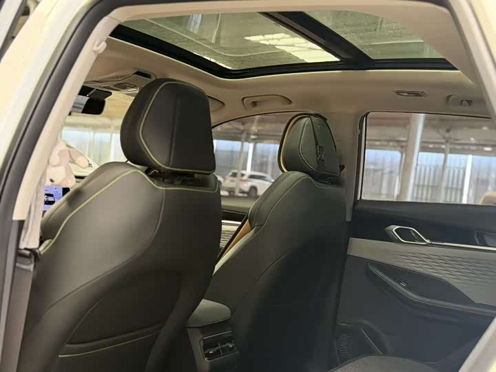 Geely Coolray 2022 2022款 缤越COOL 1.5TD DCT Battle版