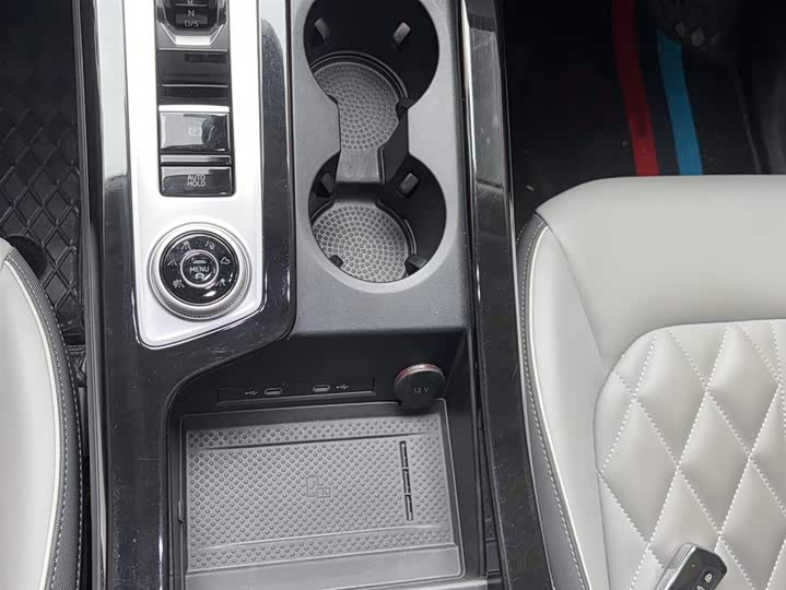 Volkswagen Tavendor 2024 2024款 380TSI 四驱R-Line巡游版