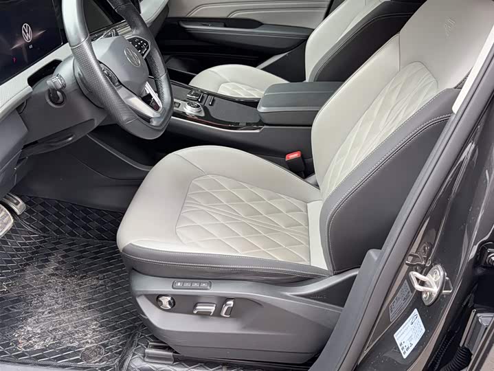 Volkswagen Tavendor 2024 2024款 380TSI 四驱R-Line巡游版