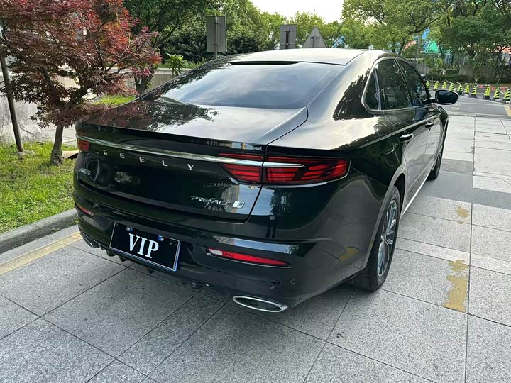 Фото 9 - Geely Preface