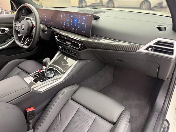 BMW M3 2024 2024款 M3四门轿车 M xDrive 雷霆版