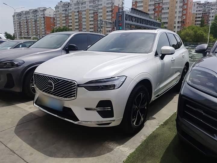 Volvo XC60 2026 2026款 B5 四驱智逸豪华版