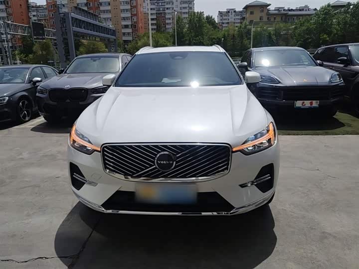 Volvo XC60 2026 2026款 B5 四驱智逸豪华版