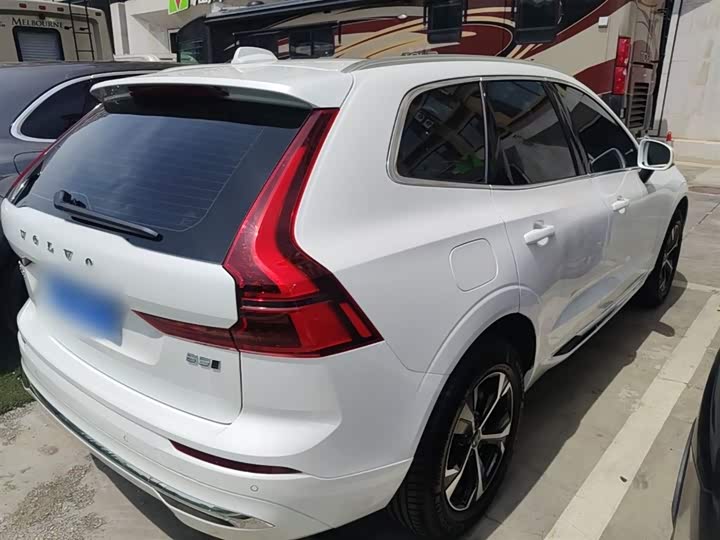 Volvo XC60 2026 2026款 B5 四驱智逸豪华版