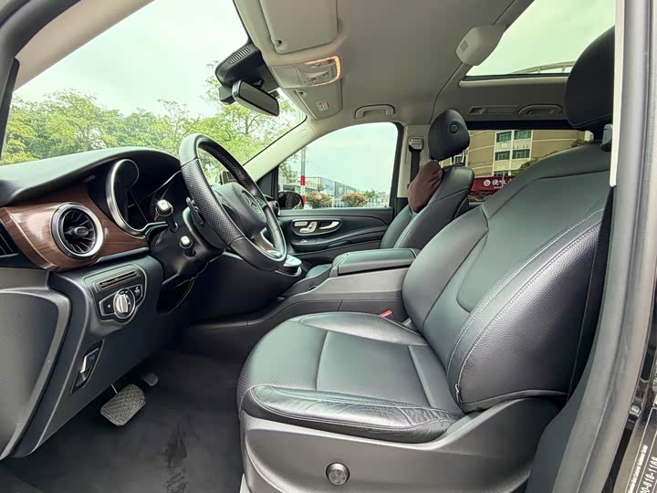 Mercedes-Benz V-Class 2022 2022款 V 260 领航版