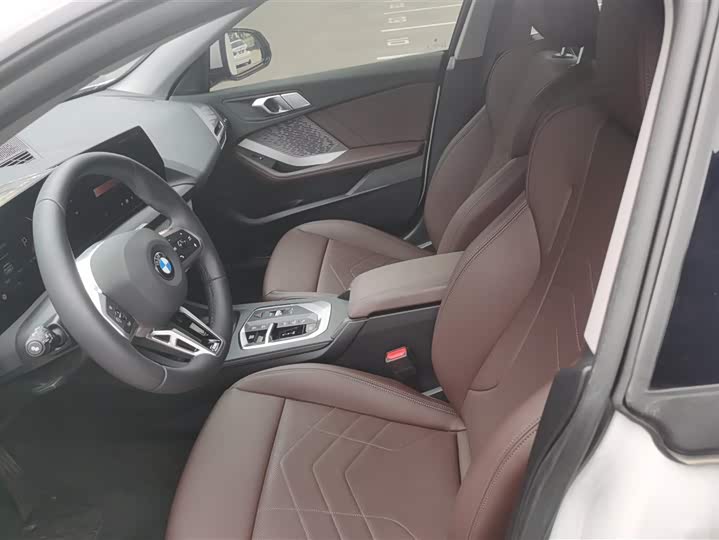 صورة 9 - BMW 2 Series