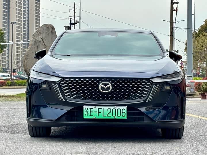 Mazda EZ-6 2025 2025款 增程200智雅运动版