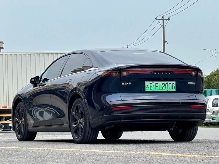 Mazda EZ-6 2025 2025款 增程200智雅运动版
