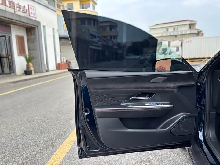 Mazda EZ-6 2025 2025款 增程200智雅运动版