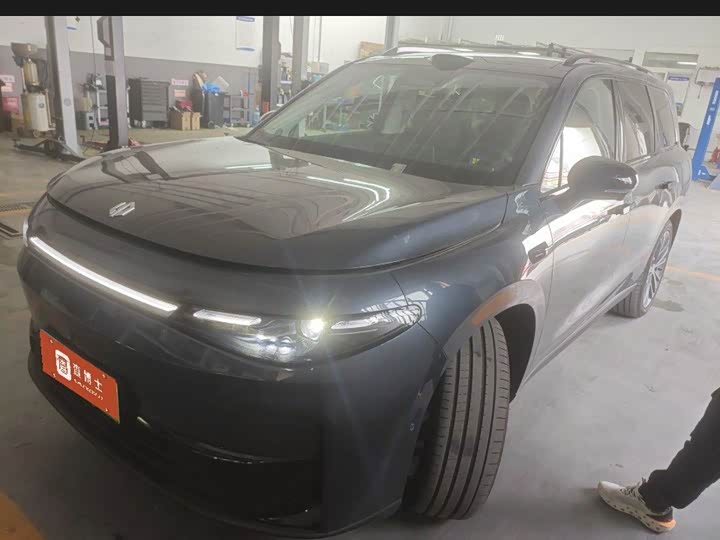 Leapmotor C16 2026 2026款 纯电 630激光雷达智尊版 6座