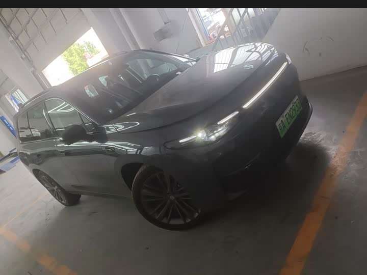 Leapmotor C16 2026 2026款 纯电 630激光雷达智尊版 6座