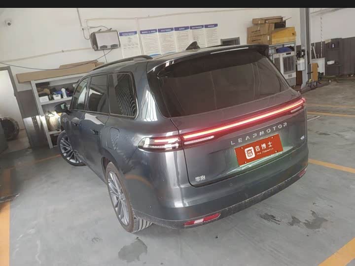 Leapmotor C16 2026 2026款 纯电 630激光雷达智尊版 6座