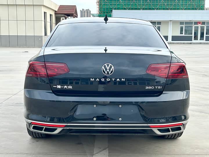 Фото 5 - Volkswagen Magotan