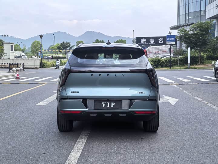 2025 Geely Atlas L
