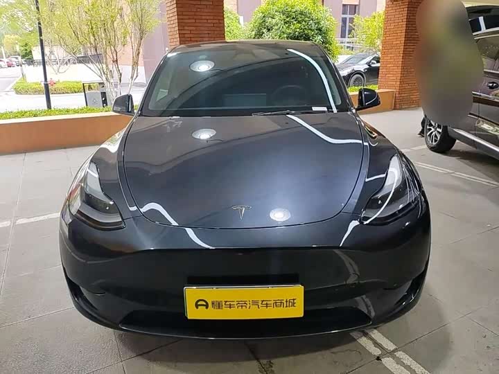 Photo 7 - Tesla Model Y