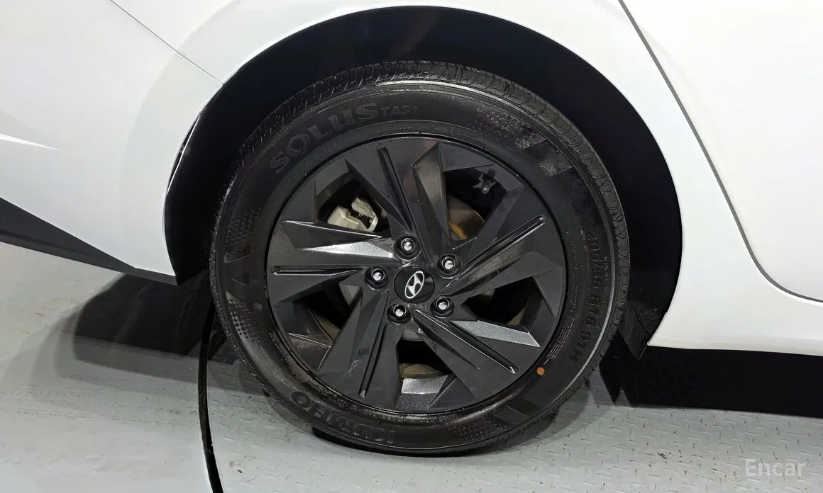 Фото 5 - Hyundai Avante