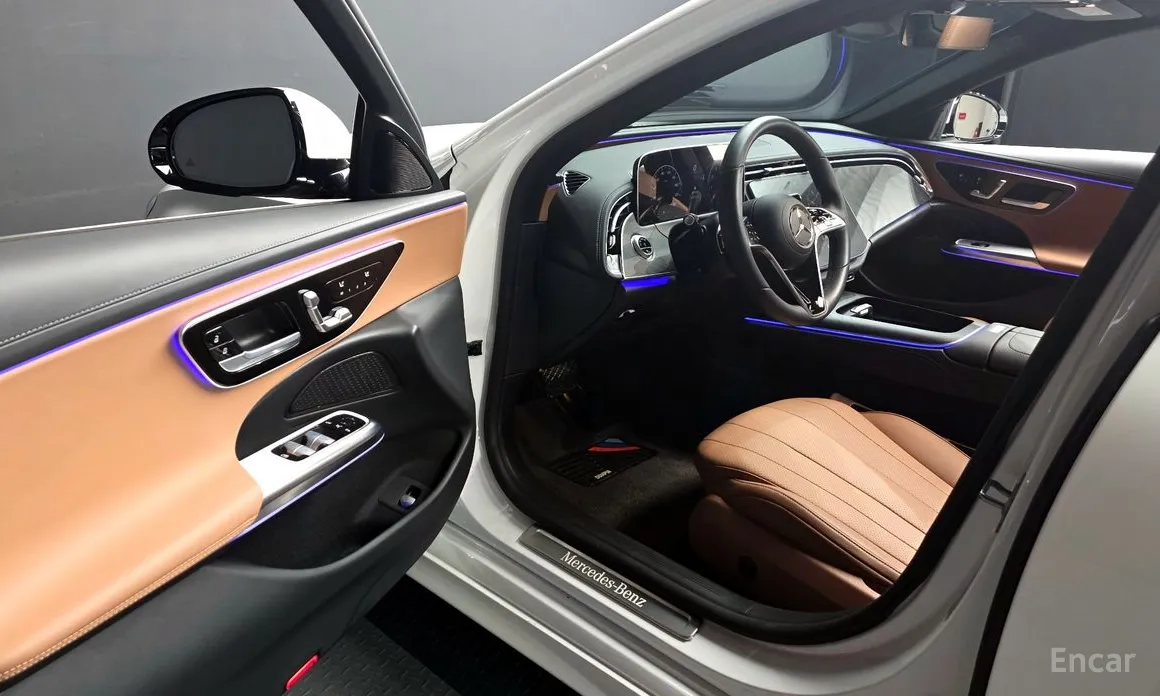 Mercedes-Benz E-Class 2024 E200 Avantgarde