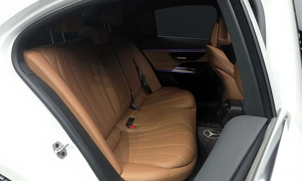 Mercedes-Benz E-Class 2024 E200 Avantgarde