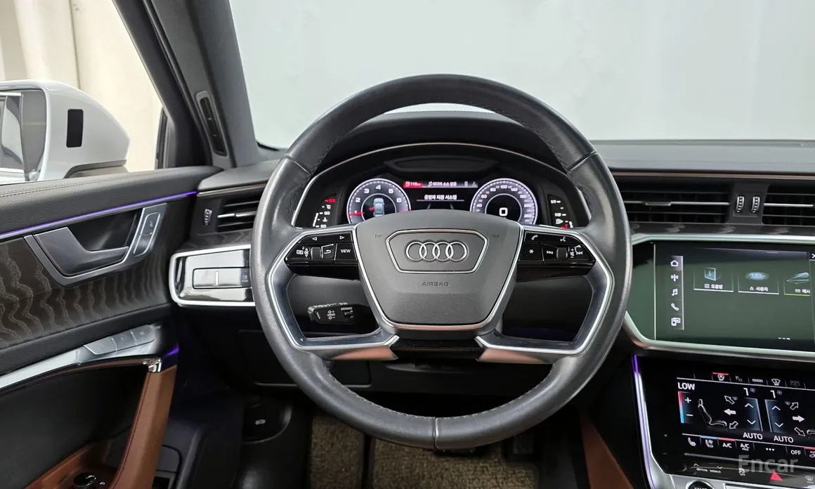 Фото 13 - Audi A6