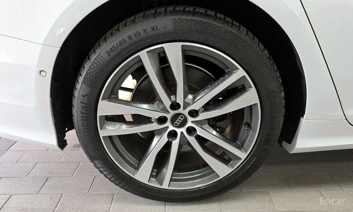 Фото 5 - Audi A6