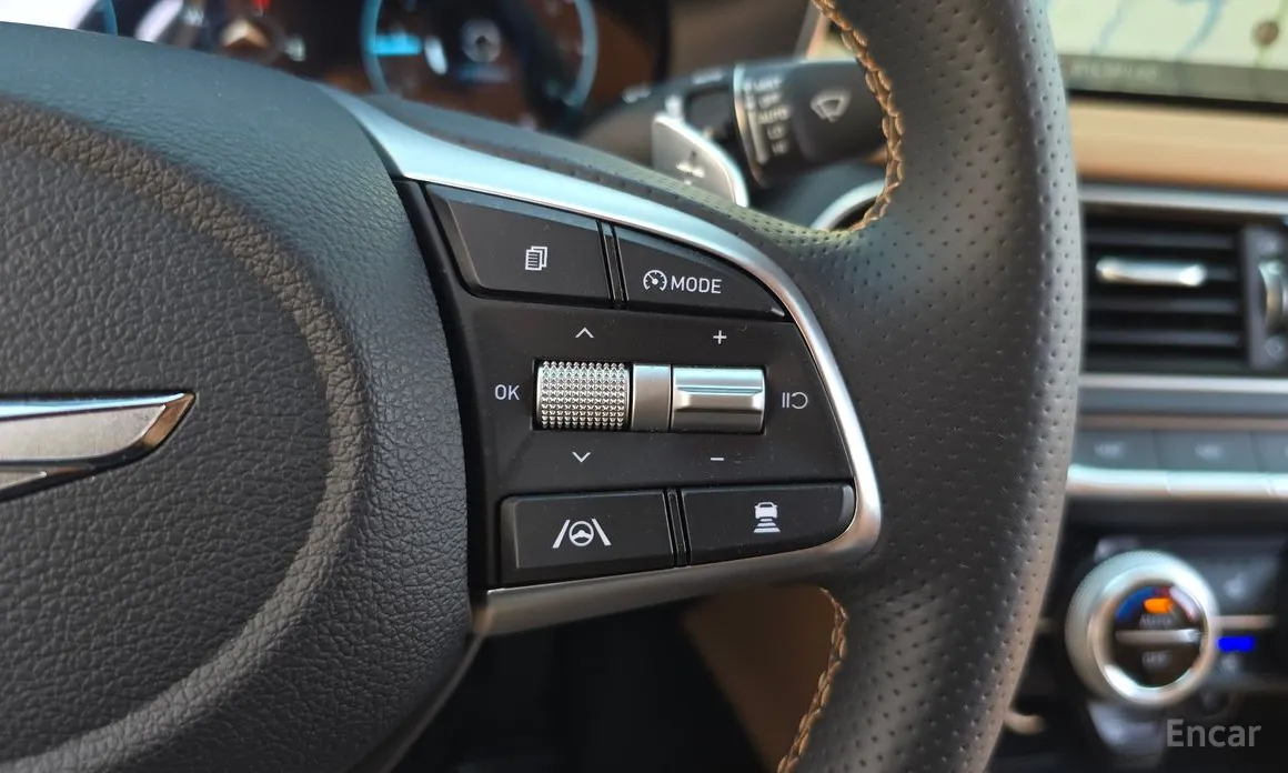Photo 18 - Genesis G70