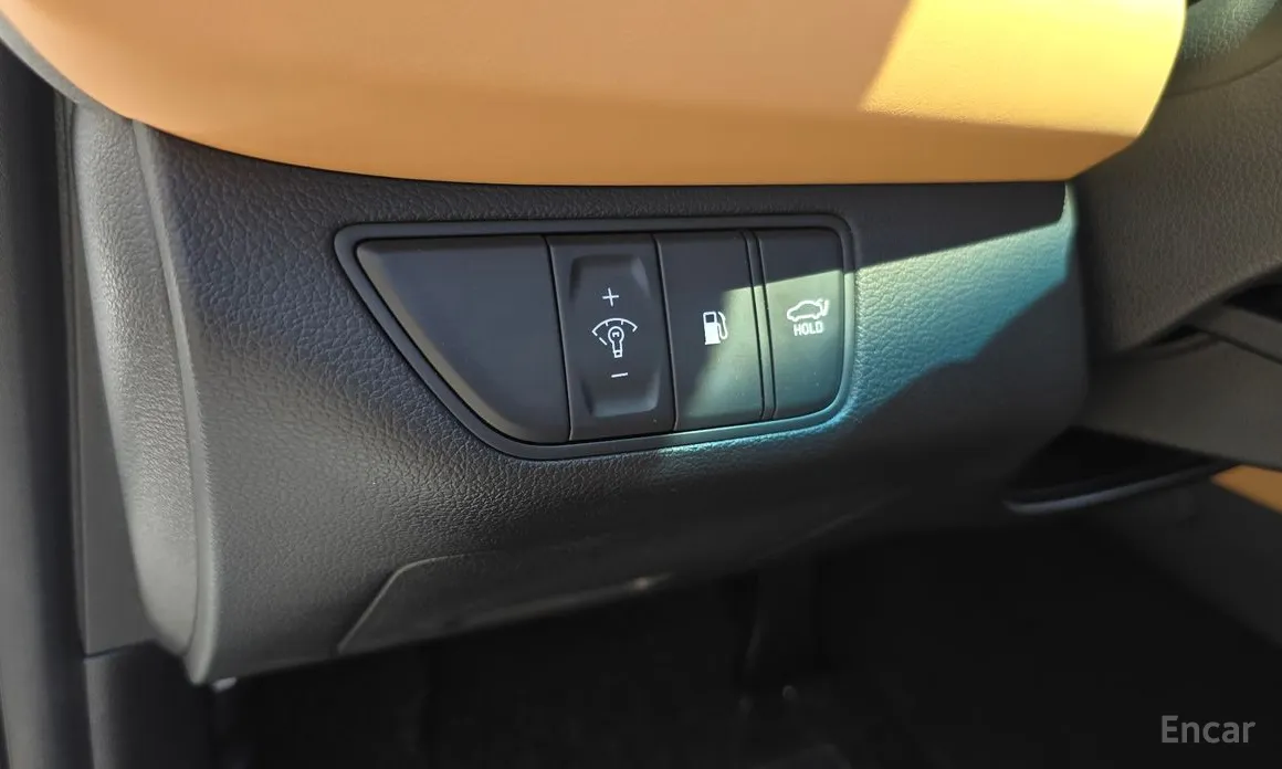 Photo 27 - Genesis G70