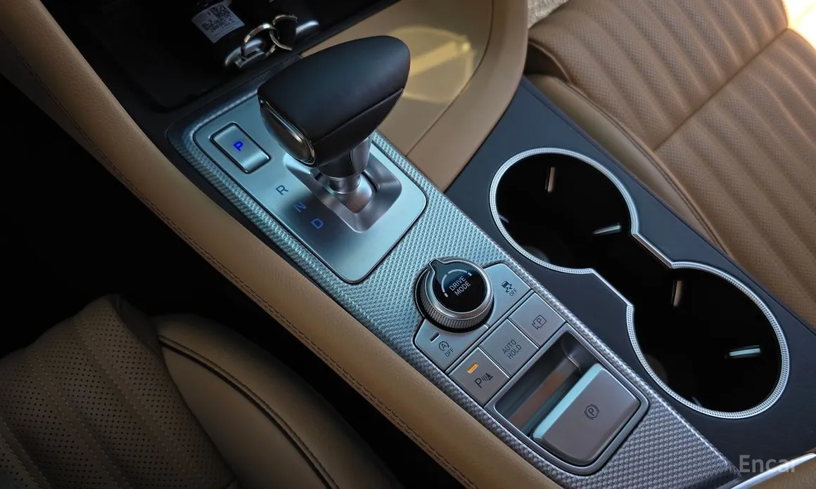 Photo 9 - Genesis G70