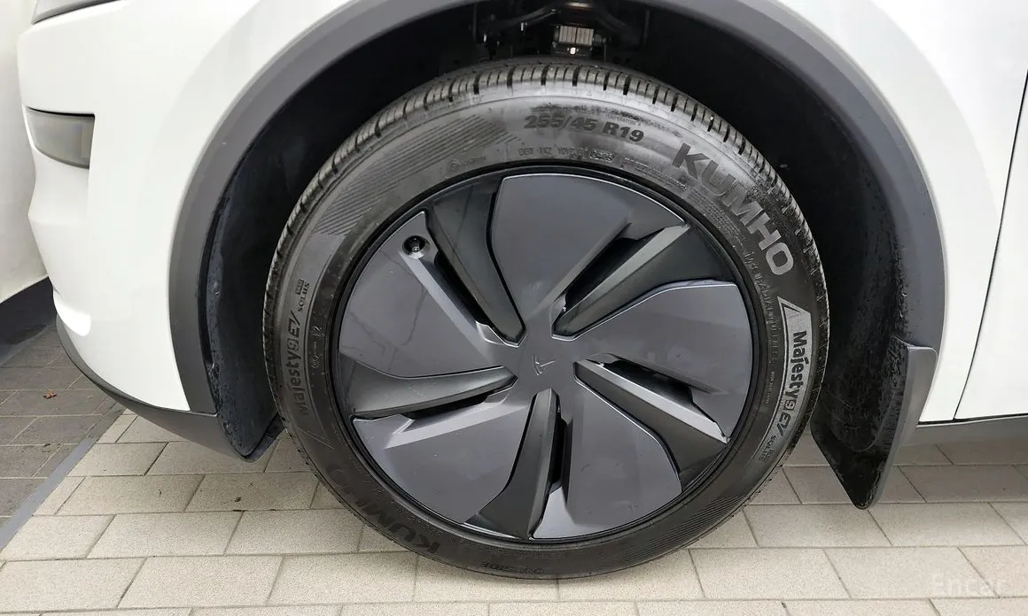 2020 Tesla Model Y