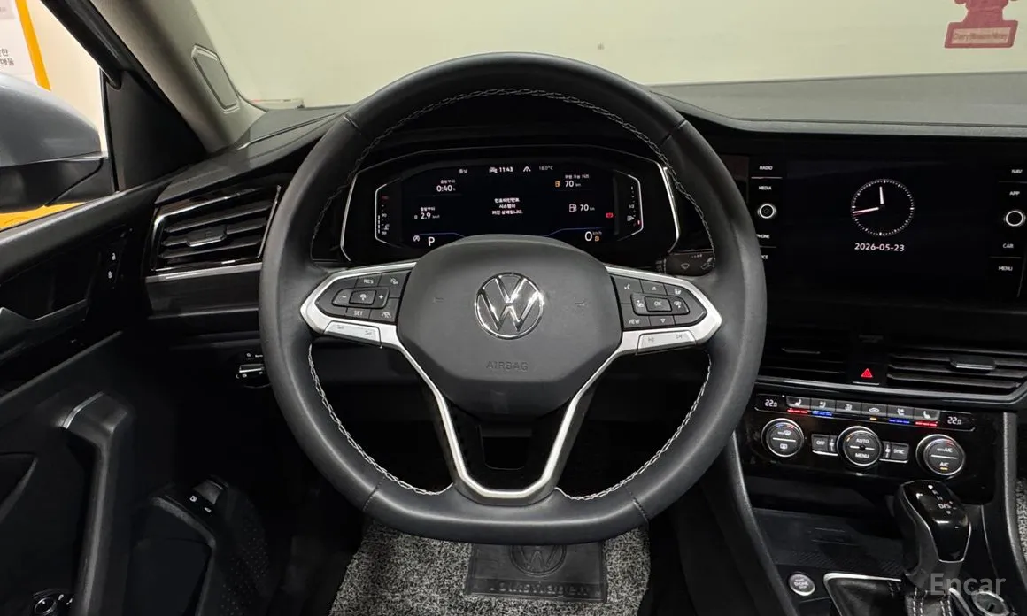 Photo 13 - Volkswagen Jetta