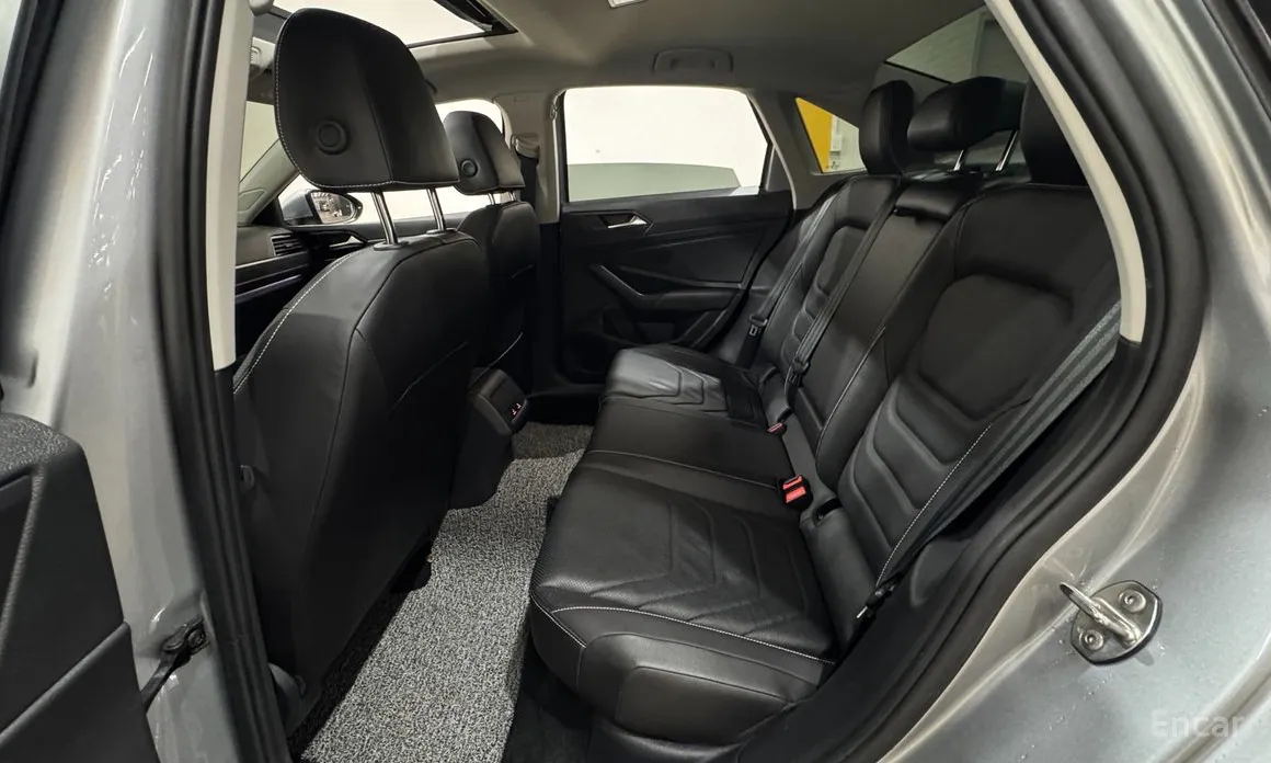 Photo 18 - Volkswagen Jetta
