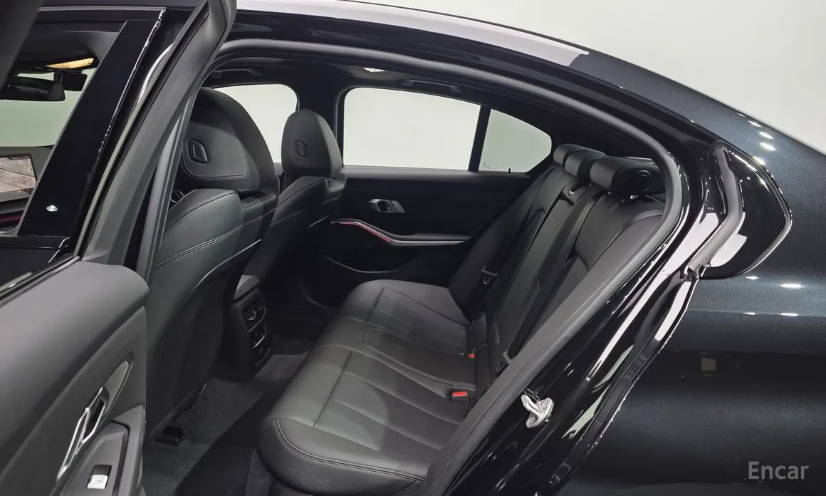 BMW 3 Series 2019 320i M Sport