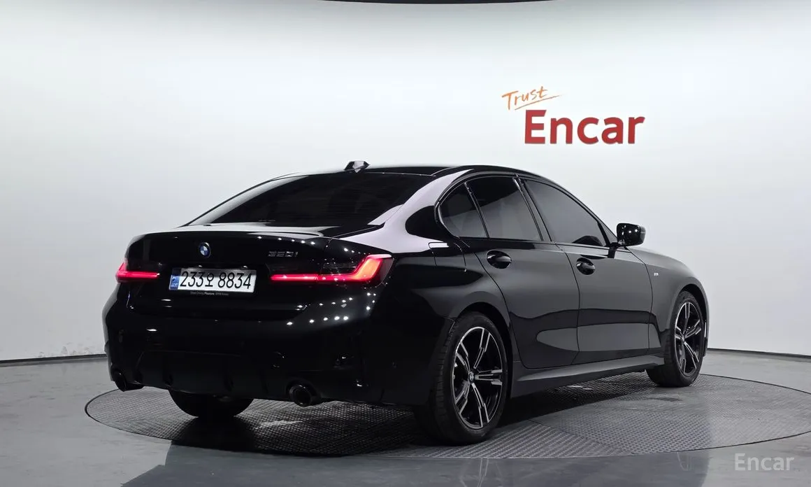 BMW 3 Series 2019 320i M Sport